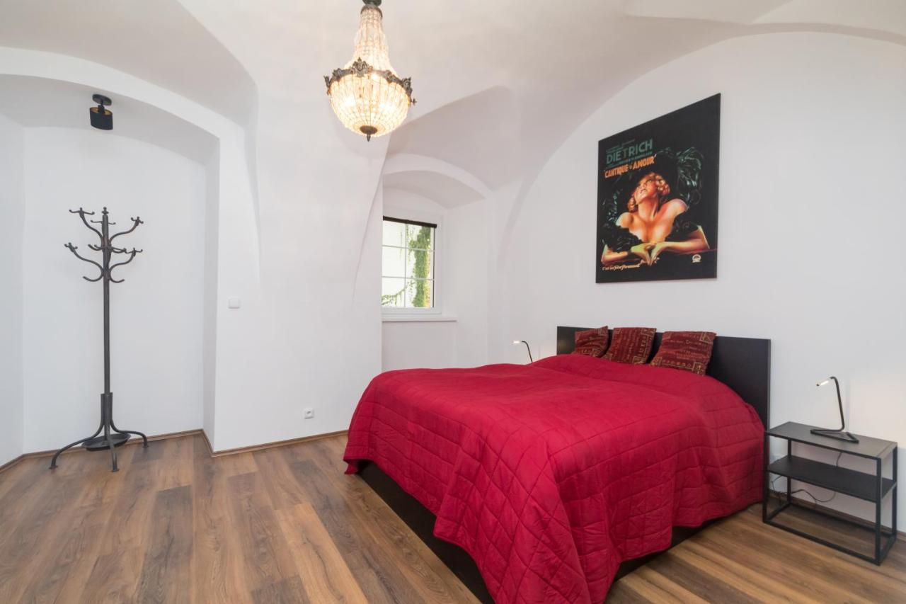 Budyne Apartment Ii. Budyne nad Ohri Eksteriør bilde